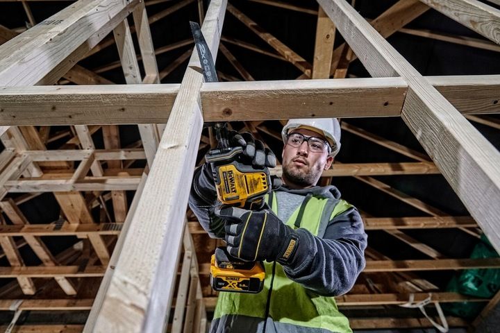DEWALT PIŁA SZBLASTA AKUMULATOROWA 18V DCS369NT zdjęcie 6