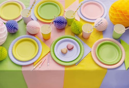 Obrus na stół Basic jasny różowy, 137x183 cm na Arena.pl