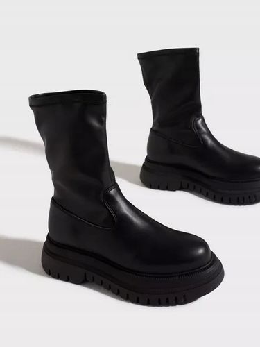 PAVEMENT skóra botki kozaki 41 na Arena.pl