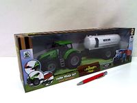 Traktor z przyczepą beczkowóz 07837