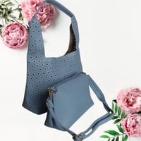 Stylowa torebka z eko skóry z mini-kosmetyczką Ażurowa damska torebka