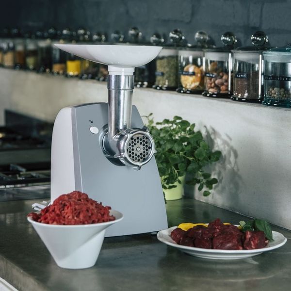 Maszynka do mięsa Eldom M200ZT MATT z szatkownicą i tarką do ziemniaków zdjęcie 4