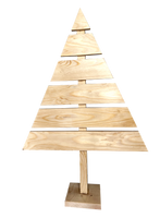 Choinka z drewna z listewek baza szczebelkowa dekoracja