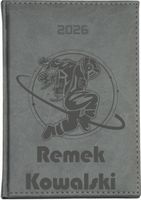 STYLOWY kalendarz z imieniem A4 2026 KSIĄŻKOWY PLANER TYGODNIOWY z grawerem