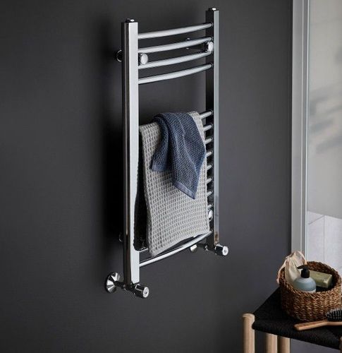 GRZEJNIK ŁAZIENKOWY CHROM ESSO 70X40 PŁASKI na Arena.pl