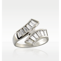 SREBRNY PIERŚCIONEK Z PROSTOKĄTNYMI CYRKONIAMI PRÓBA SREBRA 925