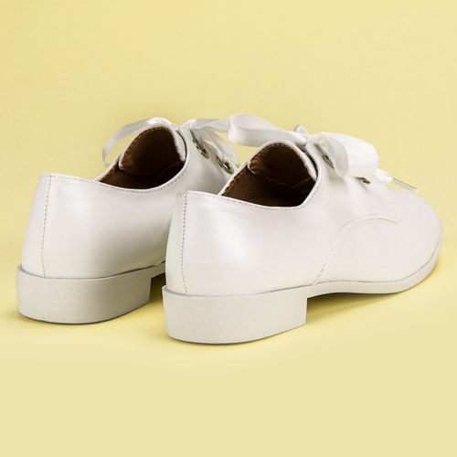 Wiązane Półbuty r.38 na Arena.pl