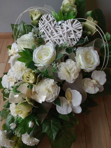 Stroik na cmentarz GRÓB kompozycja SERCE WIKLINOWE na Arena.pl