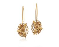 Ażurowe kolczyki z motywem kwiatów i liści, zdobione kryształkami