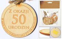 zawieszka drewniana lub do przyklejenia z tekstem "z okazji 50