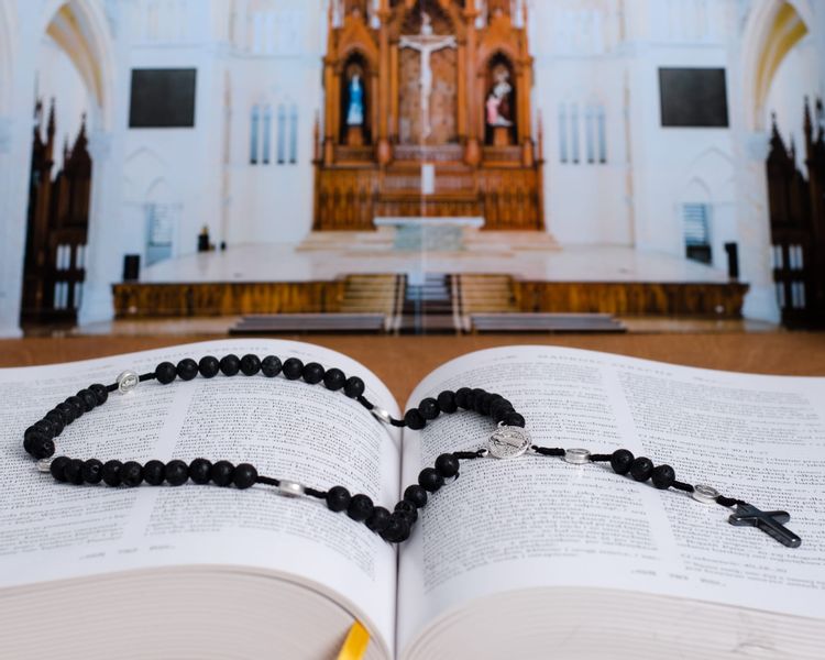 Różaniec z lawy wulkanicznej RT-24 zdjęcie 2