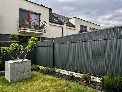 Listwy pionowe do ogrodzeń panelowych 123 x 250 cm, szer. 62-80 mm antracyt na Arena.pl