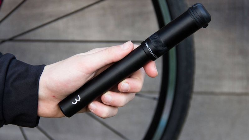 BBB BMP-49 Minipompka EasyRoad black 185mm zdjęcie 4