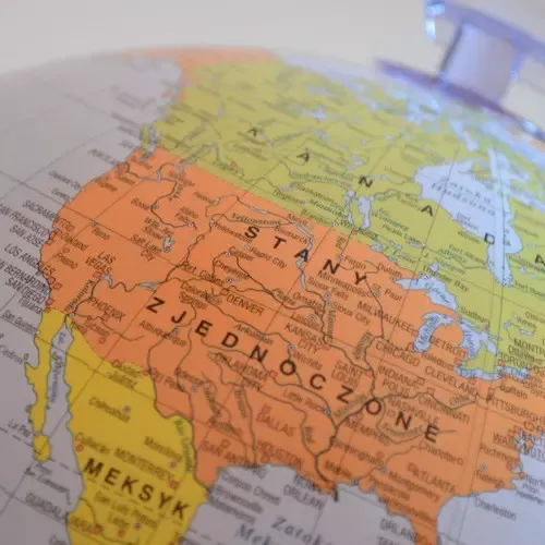 Globus Polityczny na Arena.pl