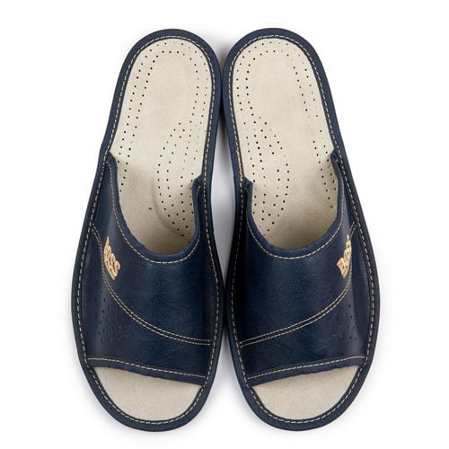 Kapcie męskie z haftowanym napisem BOSS na Arena.pl