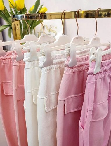 Spodnie Włoskie Wiya Bawełniane z Patką Uni Glicine na Arena.pl