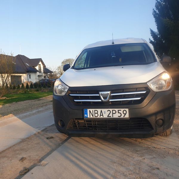 Dacia DOKKER - Listwy CHROM GRILL atrapa tuning zdjęcie 7