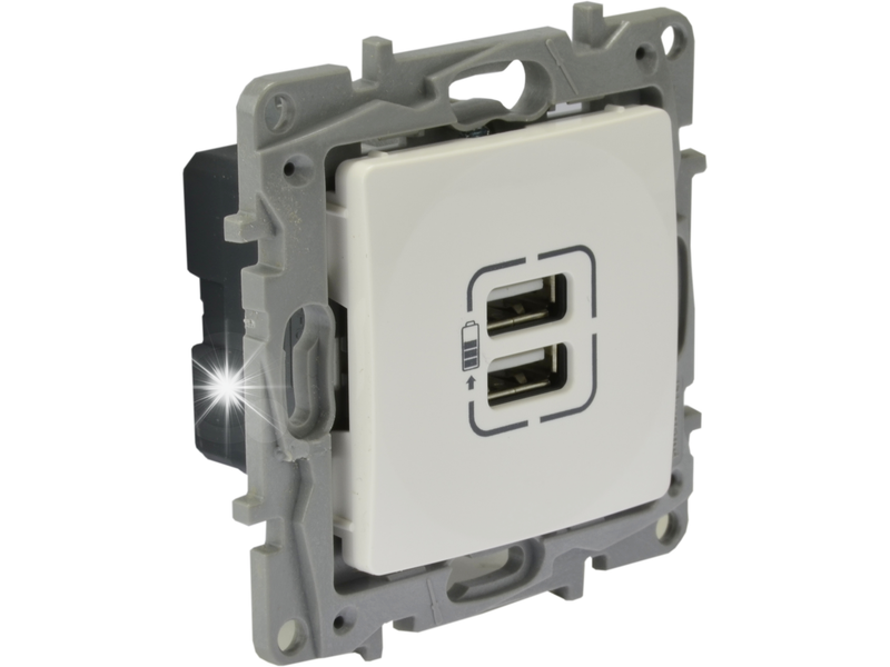 GNIAZDO ŁADOWARKA 2X USB 2,4A BIAŁE LEGRAND NILOE zdjęcie 1