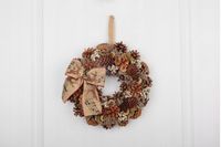 WIANEK BOŻONARODZENIOWY WISZĄCY KOKARDA SZYSZKI NA DRZWI 30 CM