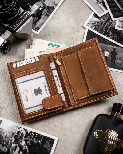 Męski portfel ze wzorem znaków zodiaku Always Wild na Arena.pl