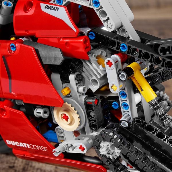 LEGO TECHNIC Ducati Panigale V4 R 42107 zdjęcie 12