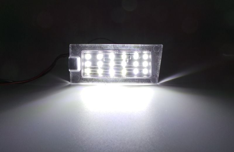 Jeep Cheorokee lampki tablicy rejestracyjnej LED 2szt zdjęcie 4