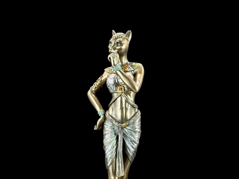 EGIPSKA BOGINI BASTET Z PANTERĄ VERONESE (WU76880A4) zdjęcie 2