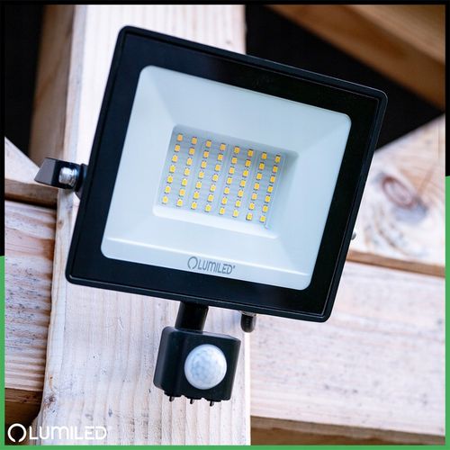 HALOGEN NAŚWIETLACZ LED 50W ZEWNĘTRZNY LAMPA Z CZUJNIKIEM RUCHU Garaż na Arena.pl