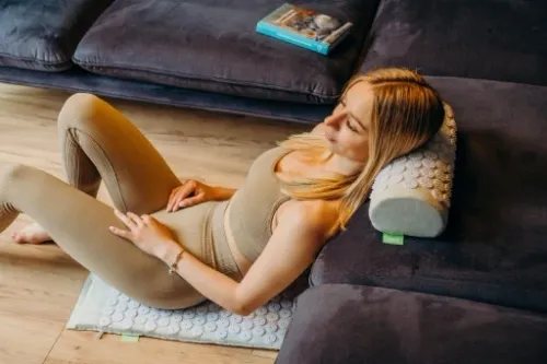 MATA ZDROWOTNA DO AKUPRESURY Z KOLCAMI + PODUSZKA na Arena.pl