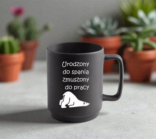 Czarny kubek z własnym nadrukiem grawerem do kawy herbaty na prezent na Arena.pl