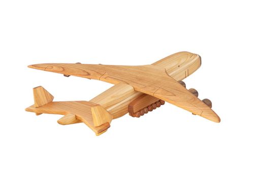 Duży model samolotu "An-225 Mrija" na Arena.pl