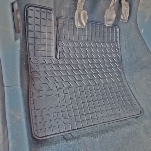 Dywaniki dedykowane do Ford Kuga I TUNEL zdjęcie 12