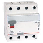 Wyłącznik różnicowoprądowy 4P 40A 0,1A 400V typ AC IP2X P 304 TX3 Legrand 411718