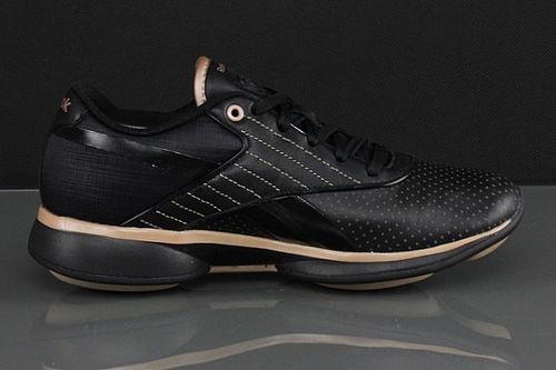 Reebok EASYTONE GO OUTSIDE II (J16480) na Arena.pl