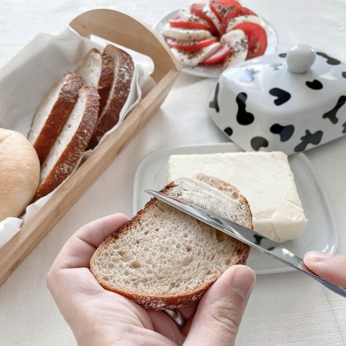 ŁACIATA BIAŁA MASELNICZKA CERAMICZNA POJEMNIK NA MASŁO Z POKRYWKĄ na Arena.pl