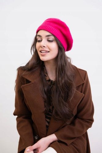 Beret damski angorowy Knitted Moments - ciepły, angora Czarny na Arena.pl