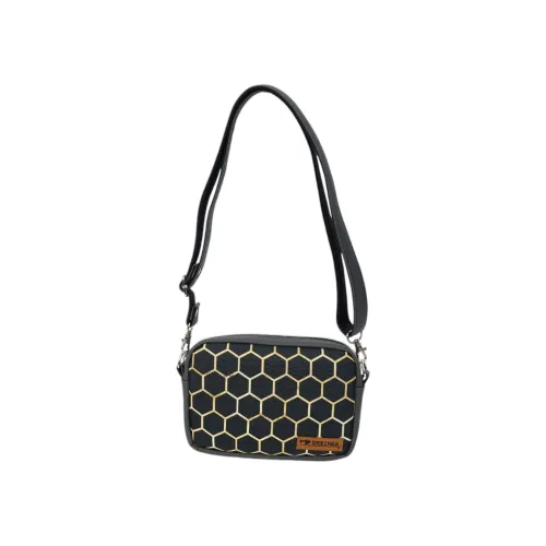 Mini Torebka Box z Ekoskóry ze Złotym Wzorem Plastra Miodu na Arena.pl