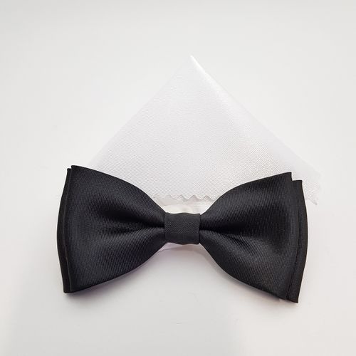 KOMUNIJNA  CZARNA MUSZKA Z BIAŁĄ POSZETKĄ na Arena.pl