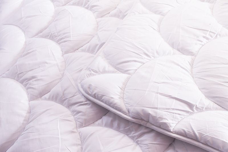 Kołdra ECONOMY LINE całoroczna 160x200 cm. + 2x poduszka 50x60 cm. zdjęcie 8