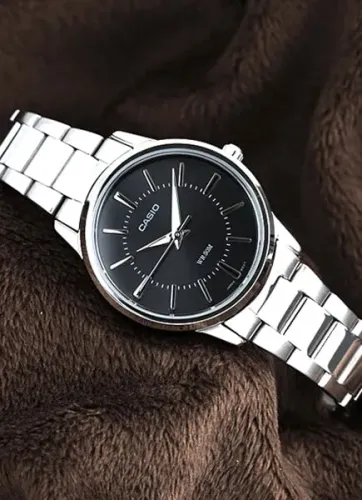 ZEGAREK DAMSKI CASIO LTP-1303D-1AVDF (zd591b) + BOX na Arena.pl