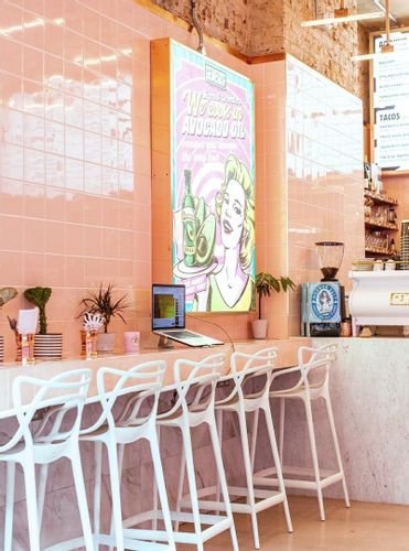 Stołek barowy Lexi biały na Arena.pl