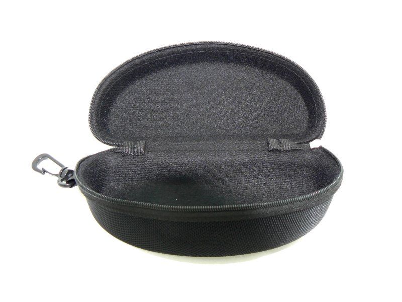 Etui na okulary z karabińczykiem czarne zdjęcie 3