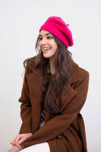 Beret damski angorowy Knitted Moments - ciepły, angora Czarny na Arena.pl