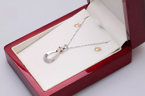 Wisiorek Staviori WXD3685 na Arena.pl