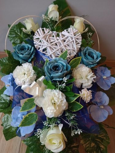 Stroik na cmentarz GRÓB kompozycja SERCE WIKLINOWE na Arena.pl