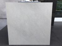 POGRUBIONY twardy szary mrozoodporny gres 60x60