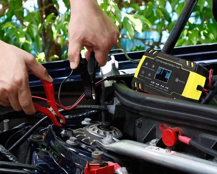 PROSTOWNIK Mikroprocesorowy SAMOCHODOWY DO AKUMULATORÓW 12V 24V 8A AGM zdjęcie 6