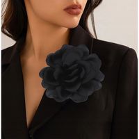 BROSZKA PRZYPINKA RÓŻA DUŻA 13 CM KWIAT SATYNOWA CZARNA ELEGANCKA