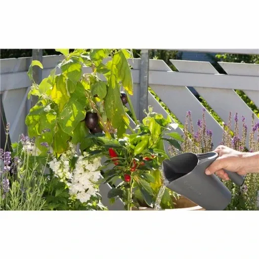 Zestaw narzędzi ogrodniczych z konewką GARDENA zdjęcie 4