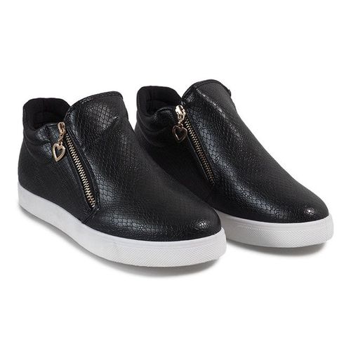 881-4 Black r.38 na Arena.pl